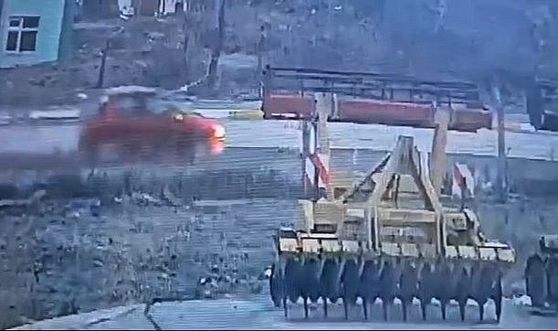 Satiye Esenlikçi süratle gelen aracın altında kaldı