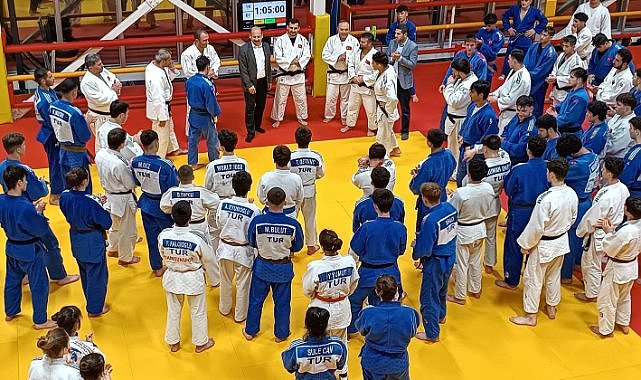 TOHM sporcuları Samsun'da ter döküyor