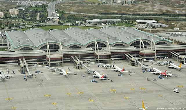 Uçaktaki hamile yolcu erken doğum yaptı! Bebek hayatını kaybetti