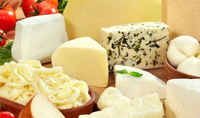 Ünlü peynir devinin ürünlerinde bakteri tespit edildi: Raflardan apar topar toplatılıyor!