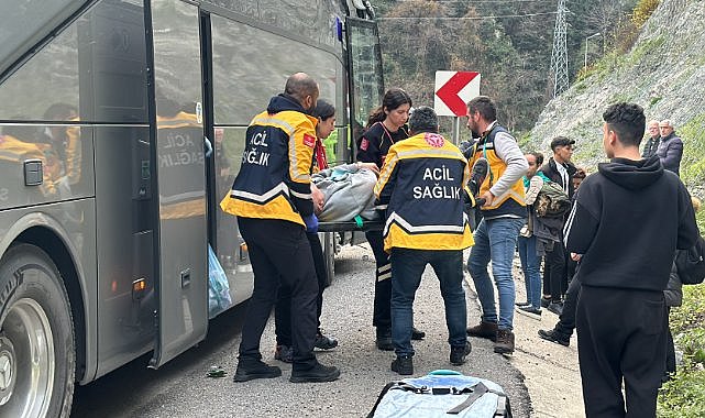 Yolcu otobüsü tünel duvarına çarptı