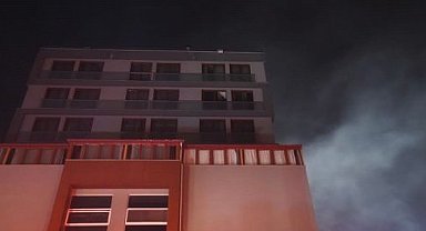 7 katlı rezidansta yangın paniği! Binada mahsur kalanlar var