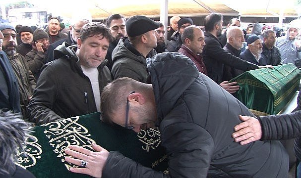 Anneleri tarafından bilekleri kesilen 2 kardeşe hüzünlü veda