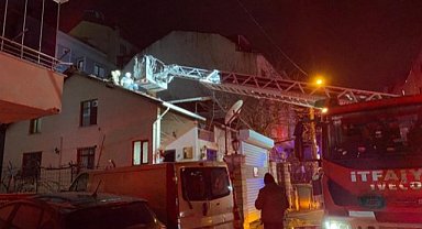 Balkonda mangal için yakılan barbekü yüzünden yangın çıktı