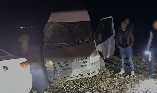 Batman'da minibüs takla attı: 2 yaralı