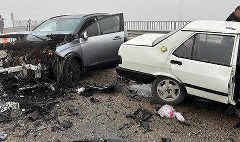 Cip ile çarpışan otomobilin hurdaya döndü! 1 kişi ölü, 2 kişi yaralı