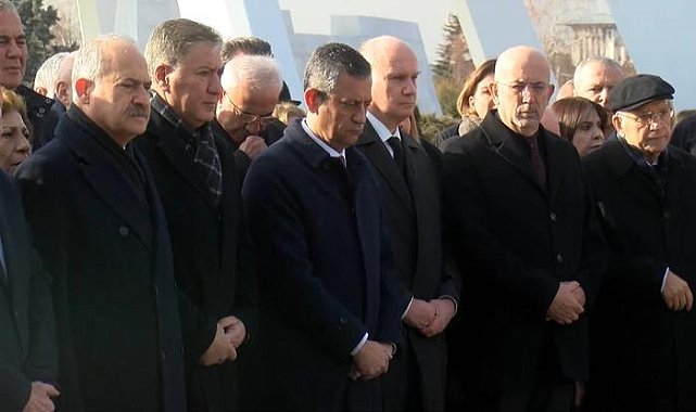 Deniz Baykal vefat yıl dönümünde anıldı