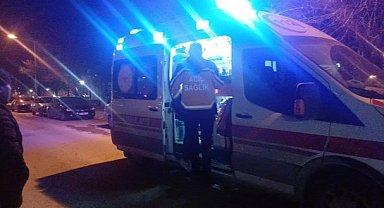 Derbi maçı izleyenler arasında bıçaklı kavga