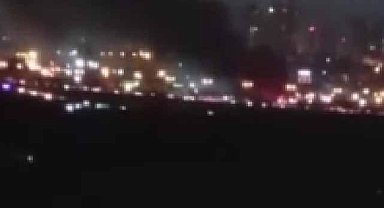 Geri dönüşüm tesisinde korku dolu anlar! Yangın çıktı! Kısa sürede tüm iş yerini sardı