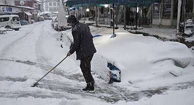 Havza İlçesi’nde kar etkili oluyor