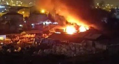 İstanbul'da bir fabrika alev alev yanıyor! Müdahale sürüyor