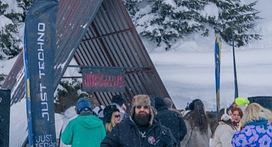 Just Techno Ordu Çambaşı Kayak Merkezi'nde kar, elektronik müzik ve festival Snowflakes