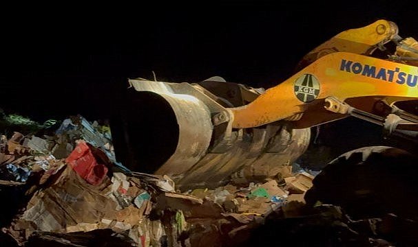 Kaçak göçmen taşıyan tırın gizli bölmesi çöktü: 1 ölü, 4 yaralı