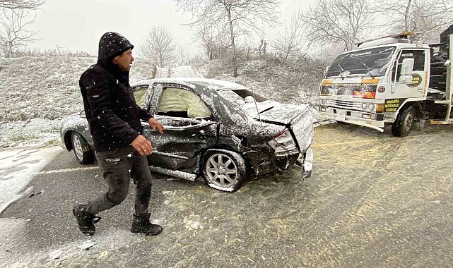 Kar yağışı kazayı beraberinde getirdi: 7 yaralı