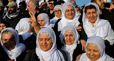 Öcalan'ın PKK'ya silah bırakma çağrısına dünyadan nasıl tepkiler geldi?