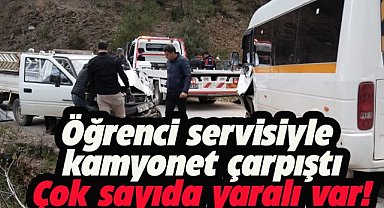 Öğrenci servisi ile kamyonet çarpıştı! Çok sayıda yaralı var