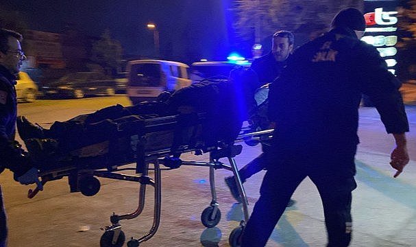 Otomobilde başından vuruldu!