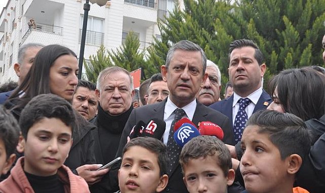 Özel'den Erdoğan'a gündem yaratacak 'Trump' sorusu: "Buna nasıl susuyor?"