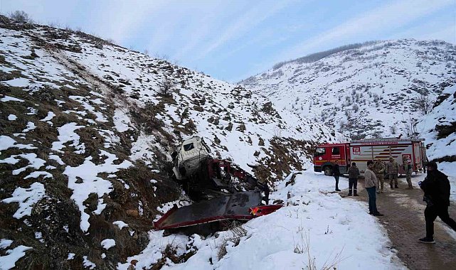 Park halindeki vinç 700 metrelik uçurumdan yuvarlandı
