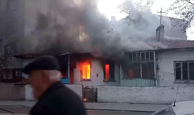 Polatlı'da gecekonduda yangın çıktı!