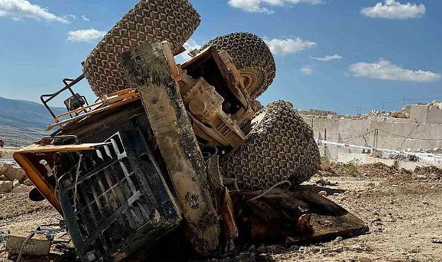 Samsun Bafra'da feci kaza: kepçe devrildi, operatör hayatını kaybetti