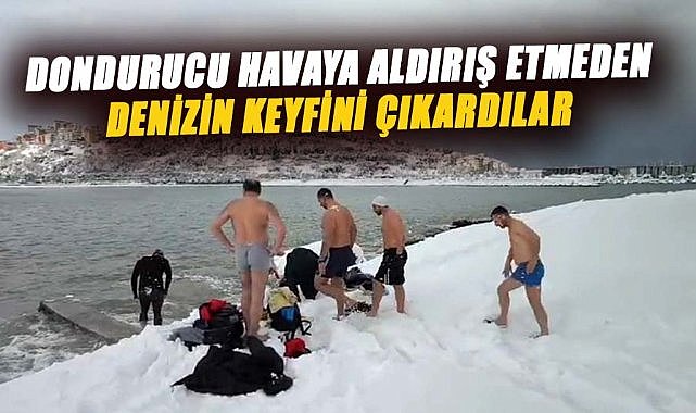 Samsun'da dondurucu havaya aldırış etmeden denizin keyfini çıkardılar