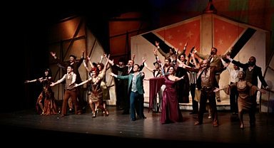 Samsun'da "Hisseli Harikalar Kumpanyası" sanatseverlerle buluştu