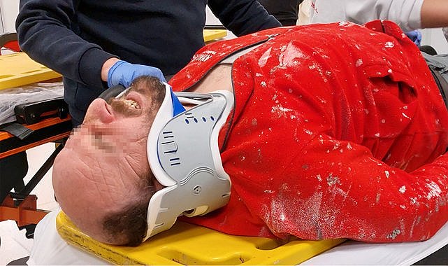 Samsun'da inşaattan düşen işçi yürekleri ağza getirdi