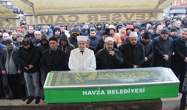 Samsun'da kalp krizi geçiren öğretmenin acılı veda töreni!