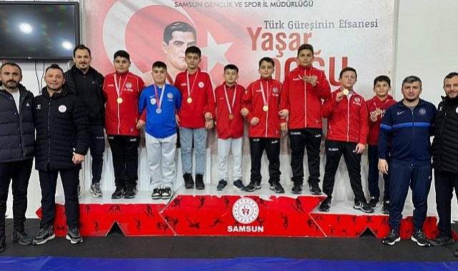 Samsun'da Kavaklı minik güreşçiler Karadeniz Bölgesi’nde yarışacak