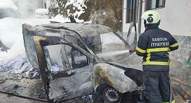 Samsun'da park halindeki araç alev alev yandı