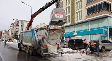 Samsun İlkadım Belediyesinden yoğun kar yağışına rağmen aktif çalışma!