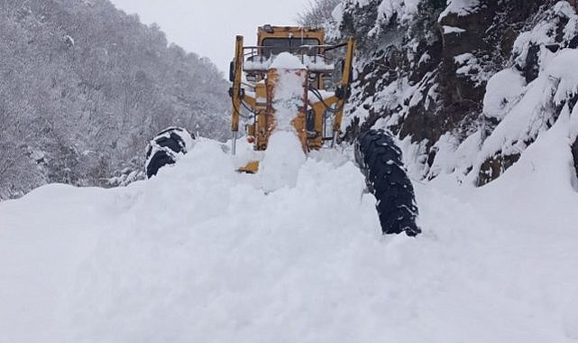 Samsun'un Yakakent İlçesi'nde kar kalınlığı 1,5 metreye ulaştı