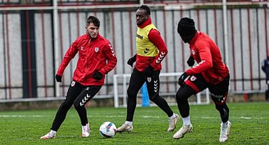 Samsunspor, Hatayspor maçına ısınıyor