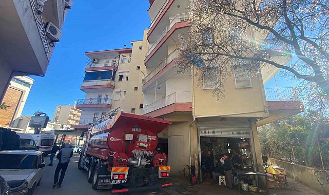 Yangına kahvaltıda yakalandılar, komşuları tarafından çıkartıldılar