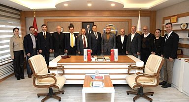 Zeki Murzioğlu, iş insanlarıyla bir araya geldi