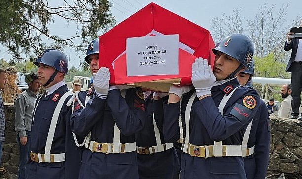 29 yaşındaki uzman çavuş Ali Oğuz Daşbaş amansız hastalığa yenik düştü