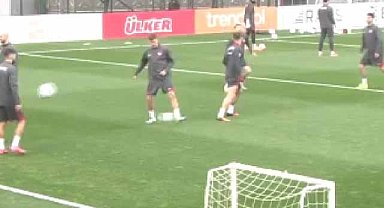 A Milli Futbol Takımı, Macaristan hazırlıklarına başladı