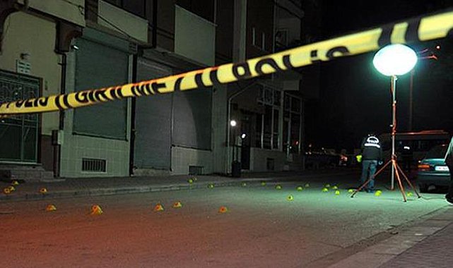 Adana'da sokak ortasında infaz! Gezmek için evden çıktı cesetle burun buruna geldi...