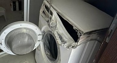 Çamaşır makinesi alev alarak korkuttu