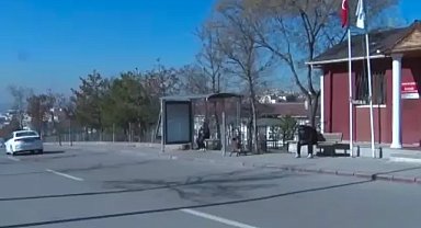 Ankara’da 46 yaşındaki bir şahıs 15 yaşındaki kızı bıçaklayıp gasbetti 