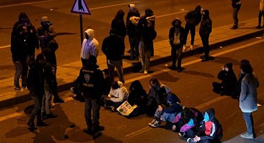 Ankara'da Ekrem İmamoğlu protestosunda 5 polis yaralandı