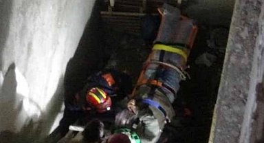 Apartman görevlisi asansör boşluğuna düştü! Hayatını kaybetti