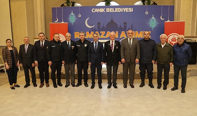 Başkan İbrahim Sandıkçı şehit ve gazi aileleriyle iftarda buluştu