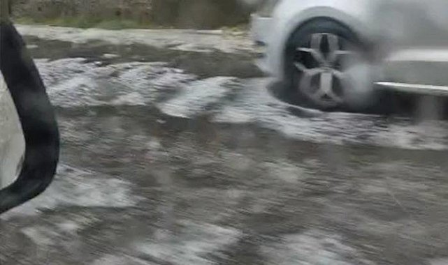 Bursa'da dolu etkili oldu! Sürücüler zor anlar yaşadı