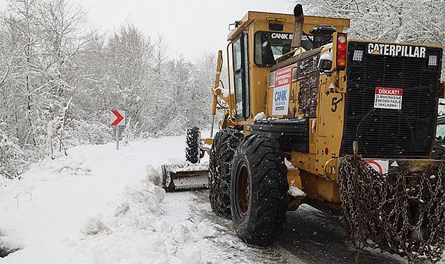 Canik Belediyesi'nden kar yağışına anında müdahale