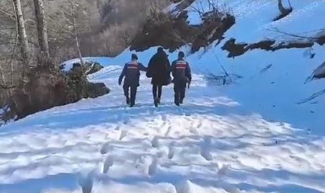 Cezaevi firarisi kaçarken kayboldu! Karla kaplı dağda tam 3 saat arandı...