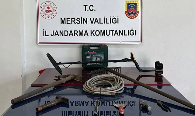 Define ararken suçüstü yakalandı