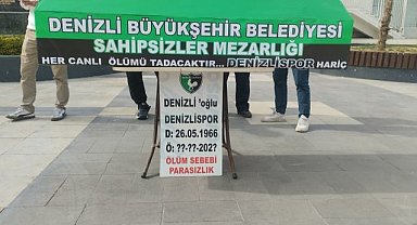 Denizlispor taraftarlarından açlık grevi yapan başkanlarına tabutlu destek