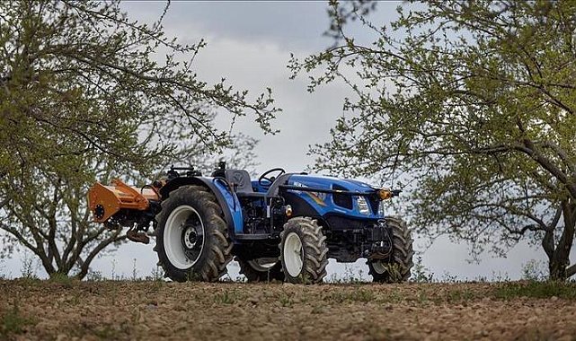 Düştüğü traktör bacaklarının üstünden geçti! Apar topar hastaneye kaldırdı